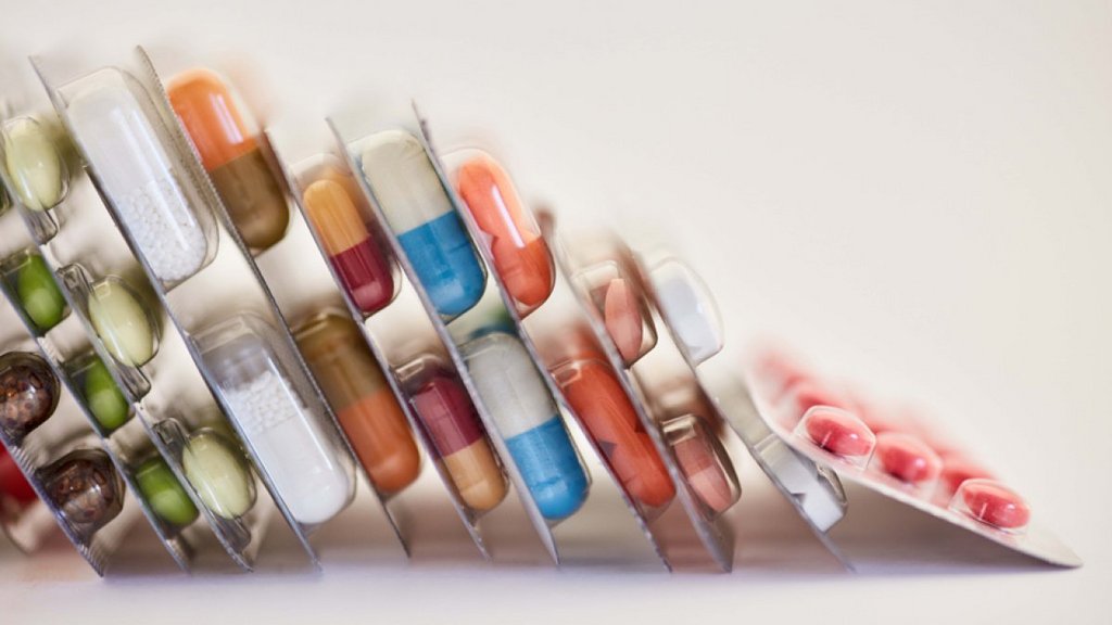 Gesundheitstipp | Wenn’s weh tut: Schmerzmittel oder direkt zum Arzt / zur Ärztin?