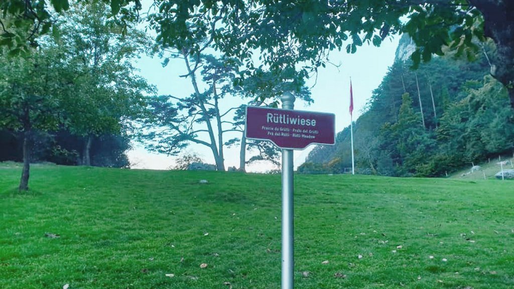 Zwei Mitarbeitende des KSBL an der Rütli-Bundesfeier