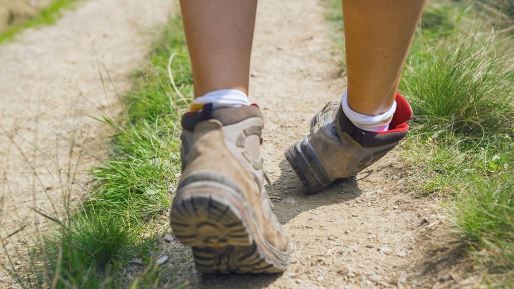 Knöchel verstaucht? Was tun?