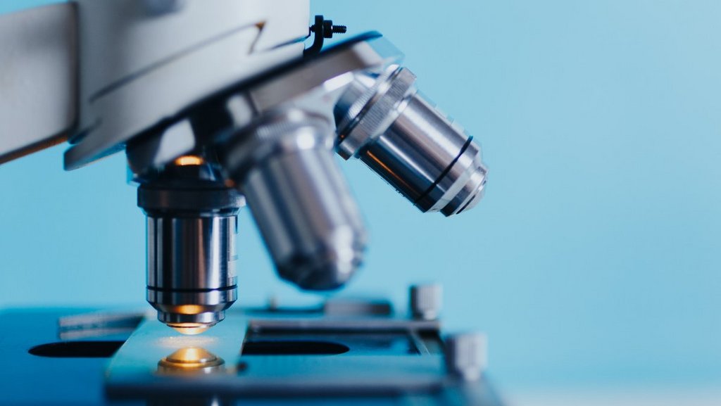 Prof. Dr. med. Jörg Leuppi über kompetitive Forschung und die Zusammenarbeit mit der Pharmaindustrie