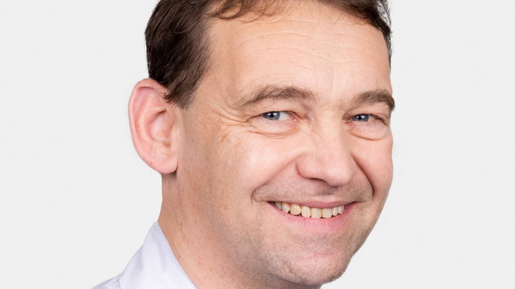 Dr. med. Felix Burkhalter wird neuer Chefarzt der Klinik Nephrologie am Universitären Zentrum Innere Medizin